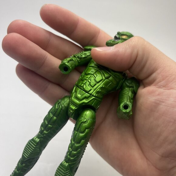 Spider-Man Movie 2002 6" Green Goblin Figure by ToyBiz (Missing hands) - Picture 8 of 10